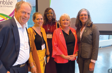 Kelly Burke (right) and  2 4 5 Carol Jolin (left), then president of the Assemblée de la francophonie de l’Ontario (AFO), at AFO’s “Day of reflection on health care in French” event, Toronto.