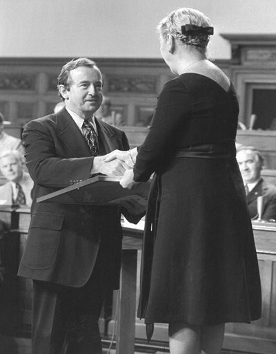 Arthur Maloney avec LG - Oct 1975