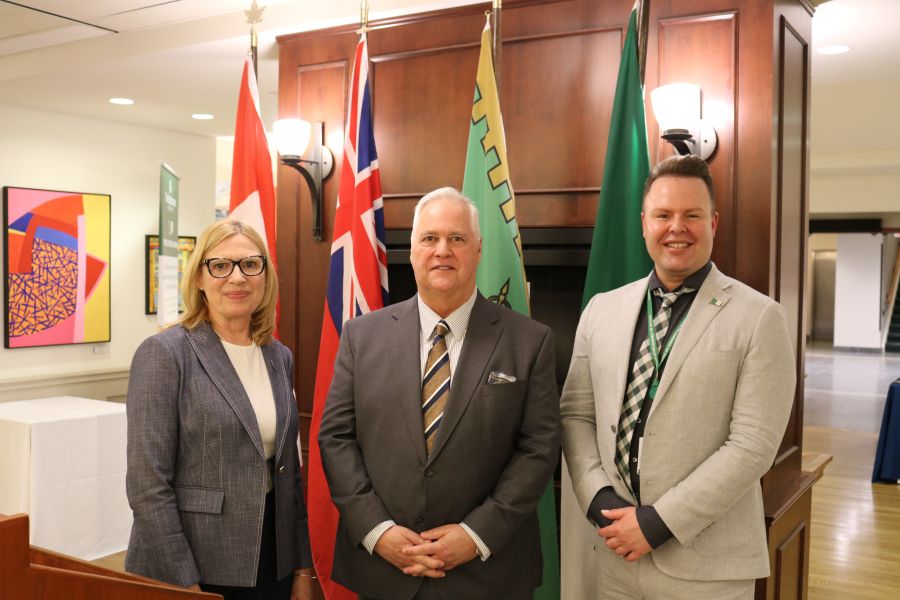 Acting Ombudsman, outgoing Ombudsman and French Language Services Commissioner